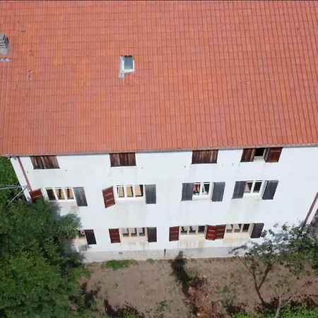 アパートホテル Point Pennavaire Caprauna