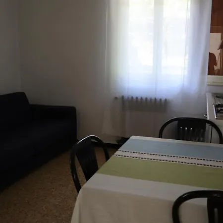 Point Pennavaire Апарт-отель Caprauna