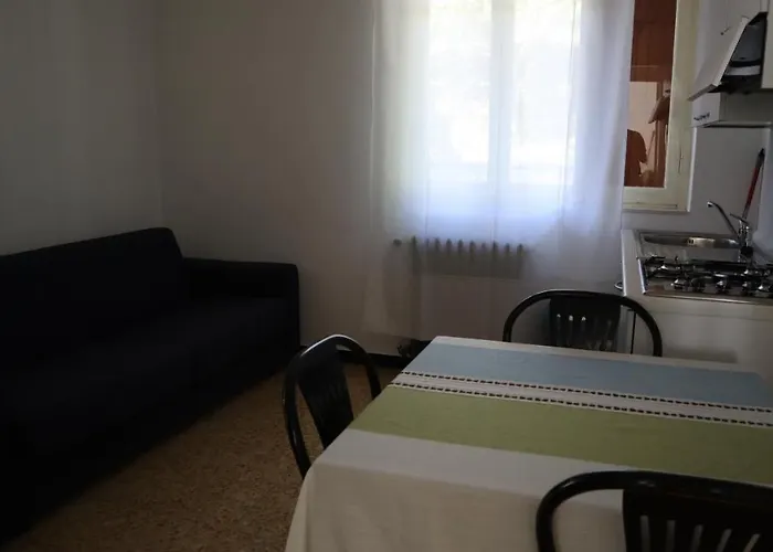 Point Pennavaire Apart-hotel Caprauna